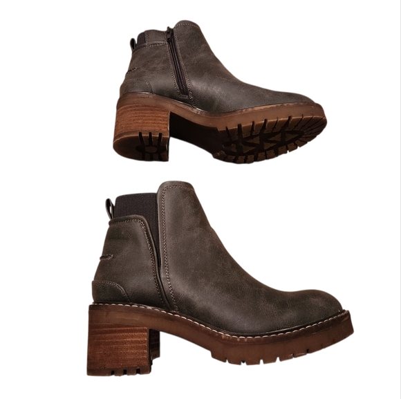 Women’s Size 7 Buckle B52 by Bullboxer Chelsea Lug Gray/Brown Ankle Booties - Picture 3 of 5